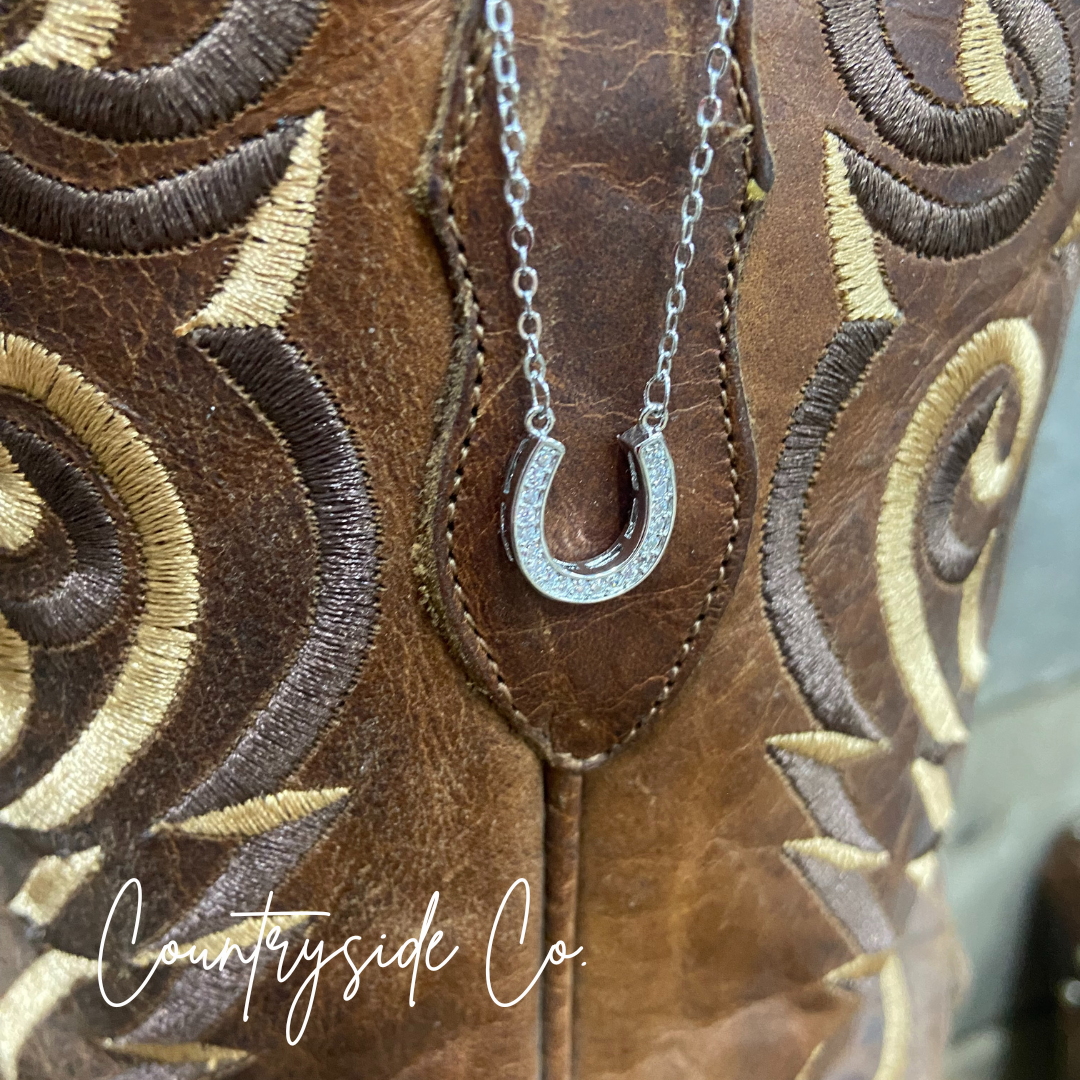Horseshoe Necklace in Gold or Silver