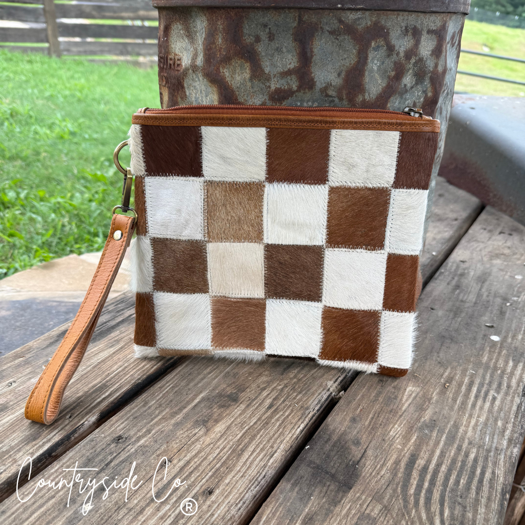 Checkered Cowhide Make Up Toiletry Bag Wristlet