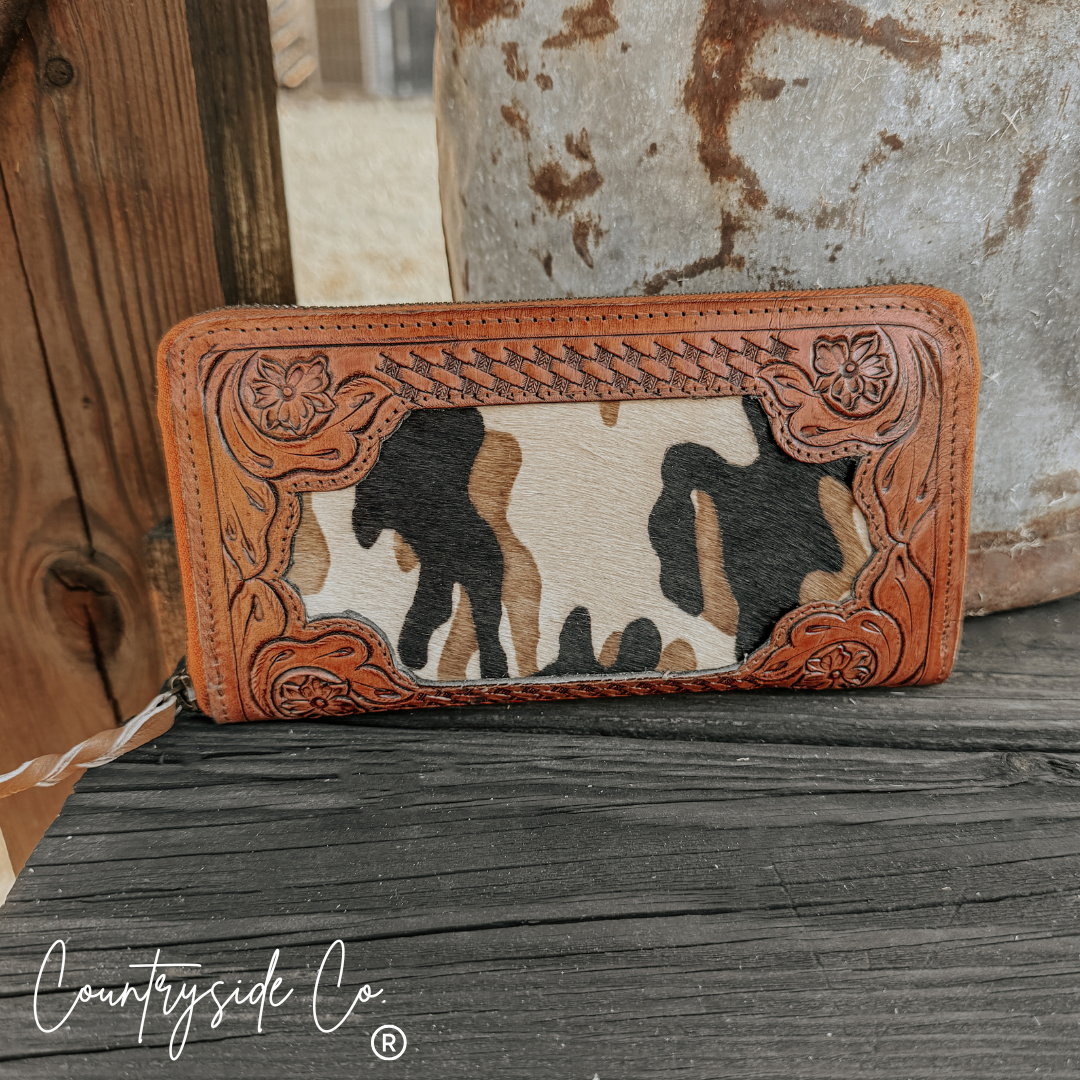 Huntress Cowhide Camo Wallet