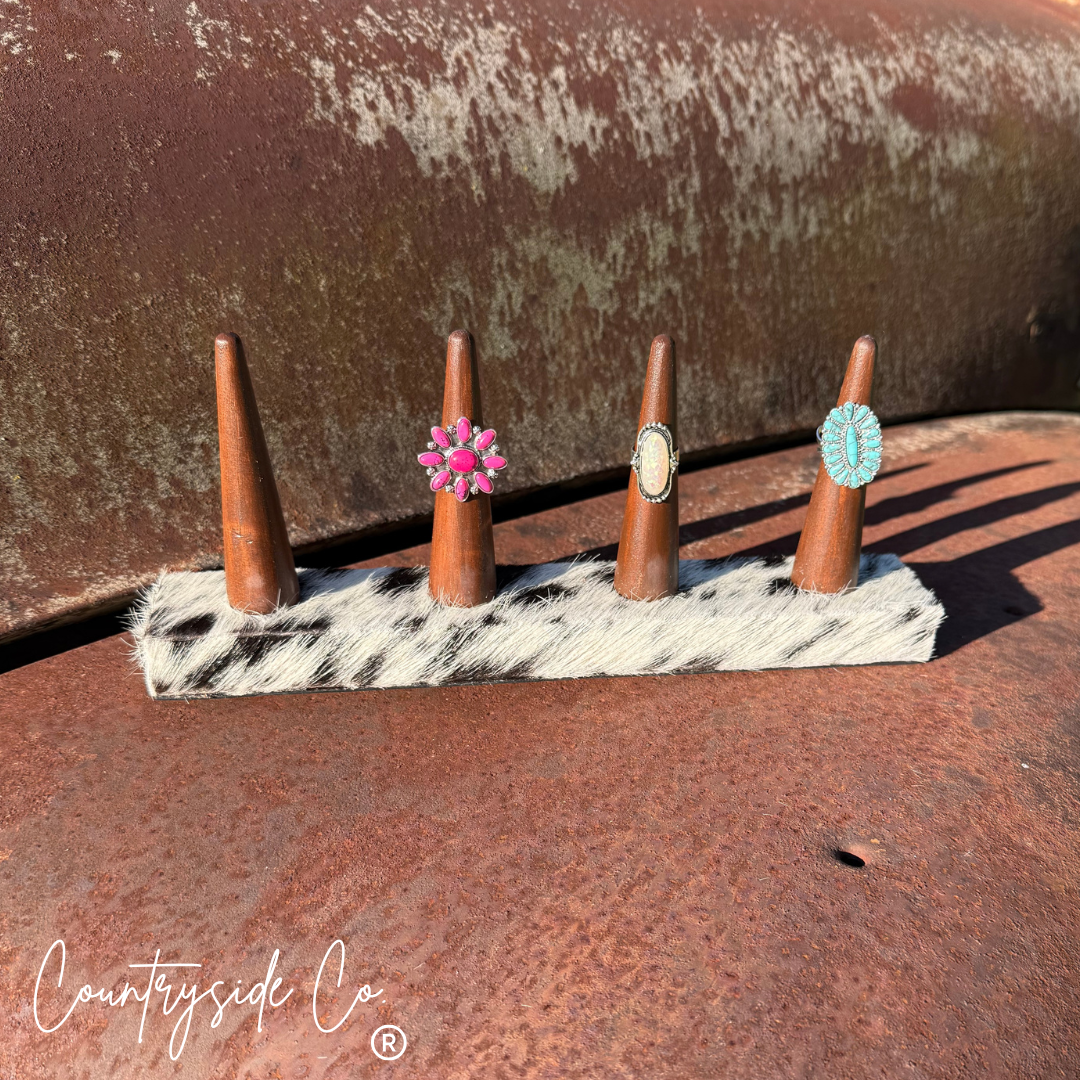 Ring Cowhide Holder Display