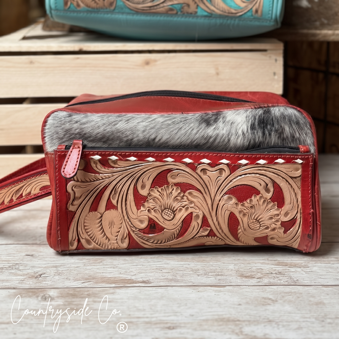 The Painted Desert Leather Toiletry Bag
