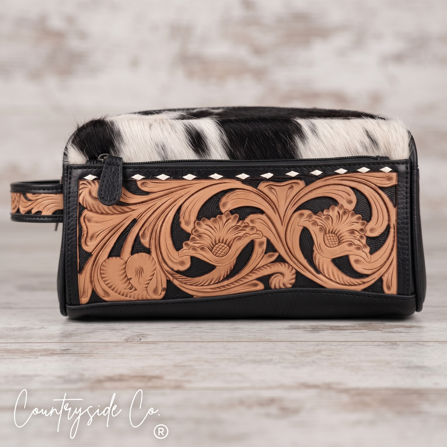 The Painted Desert Leather Toiletry Bag